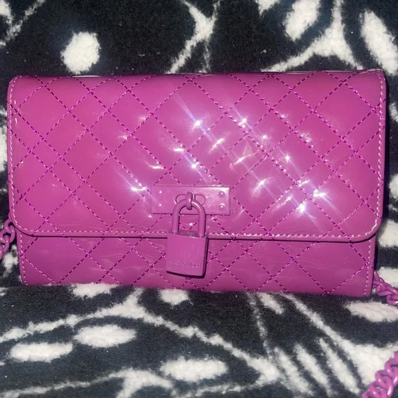 EUC Kurt Geiger London Brixton Wallet On A Chain - Picture 3 of 9